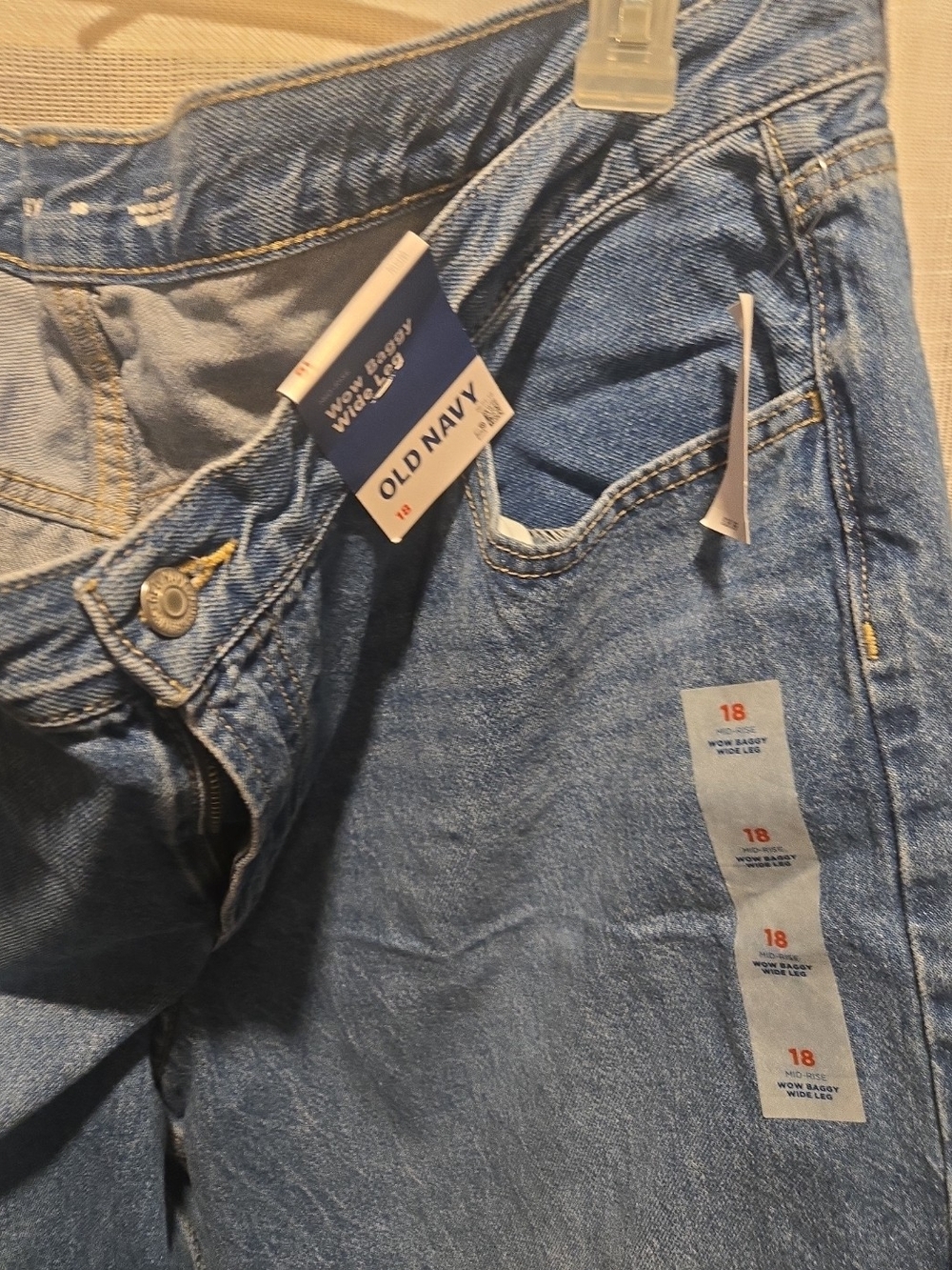 Old Navy Women's Light Blue Relaxed Jeans